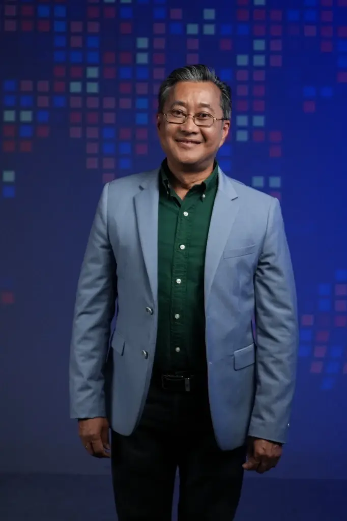 รองศาสตราจารย์ ดร.อัทธ์  พิศาลวานิช นักวิชาการอิสระ และผู้เชี่ยวชาญเศรษฐกิจระหว่างประเทศและอาเซียน