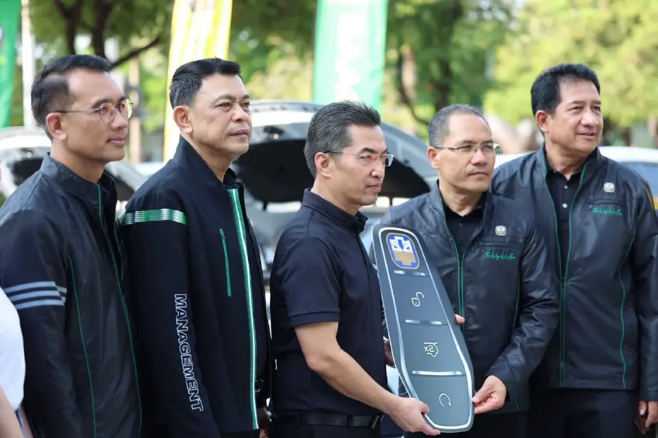 ธ.ก.ส. ส่งมอบ EV 150 คัน ลดใช้น้ำมัน 19% หนุนเป้า Net Zero ปี 2050