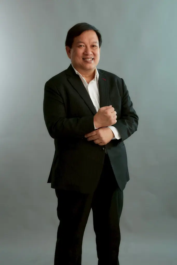 พรนริศ ชวนไชยสิทธิ์