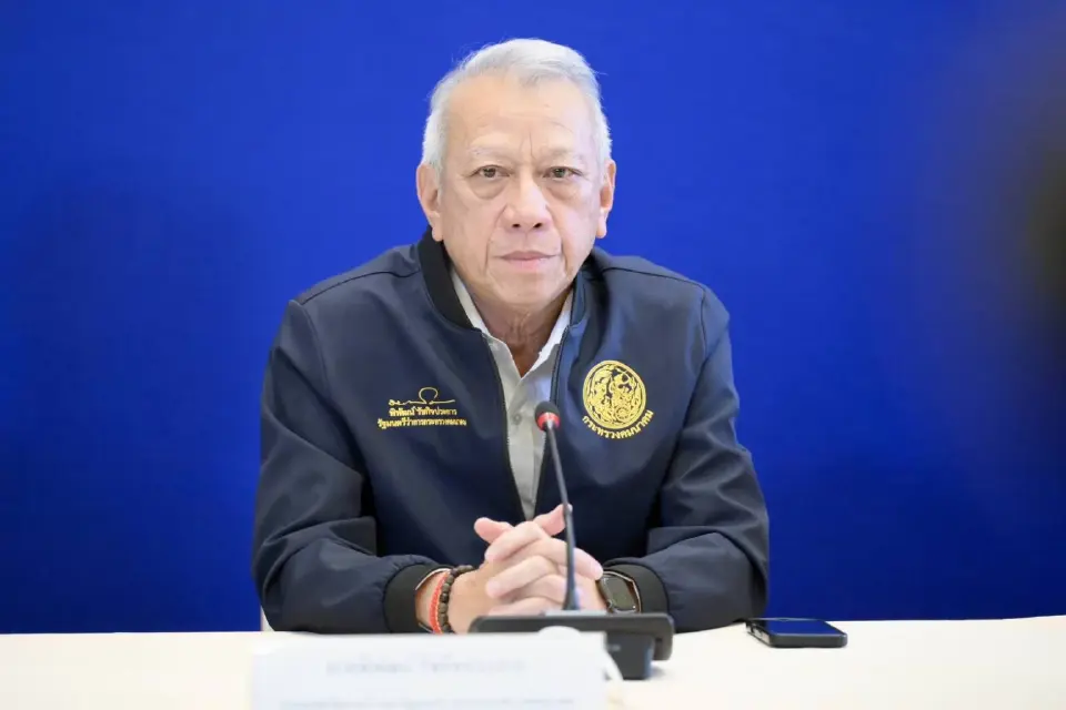 นายพิพัฒน์ รัชกิจประการ 