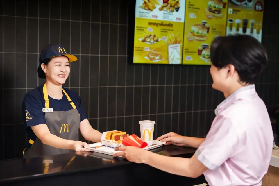 ตลาด QSR 7 หมื่นล้านแข่งเดือด 'แมคโดนัลด์' พัฒนาระบบดิจิทัลเจาะข้อมูลเชิงลึกลูกค้า