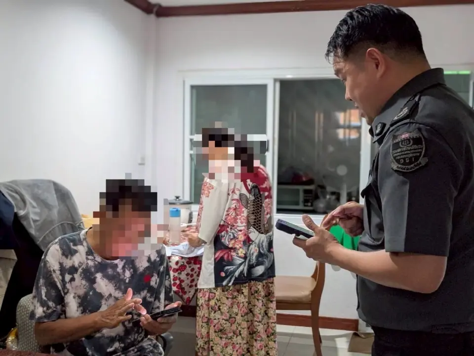 DSI เปิดภาพบุกรวบเครือข่ายเว็บพนันพันล้าน หลักฐานมัด ‘ชนนพัฒฐ์’ นักการเมืองดัง