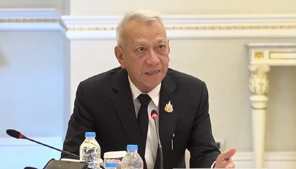 นายพิพัฒน์ รัชกิจประการ รองนายกรัฐมนตรีและรัฐมนตรีว่าการกระทรวงคมนาคม