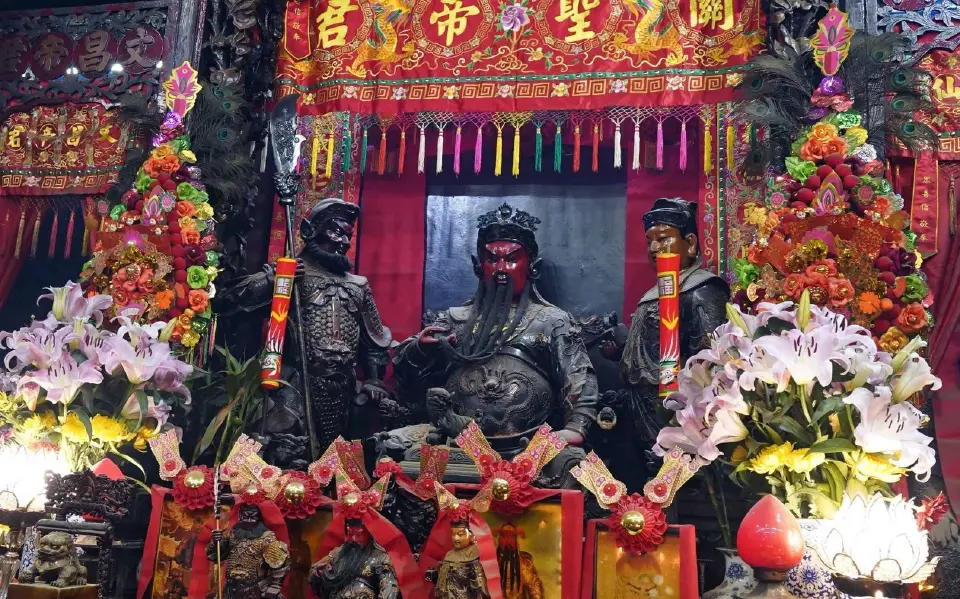 ไอคอนสยาม พาสมาชิก VIP บินฮ่องกง ไหว้ 7 วัดมงคล เปิดดวงรับปีม้าไฟ!