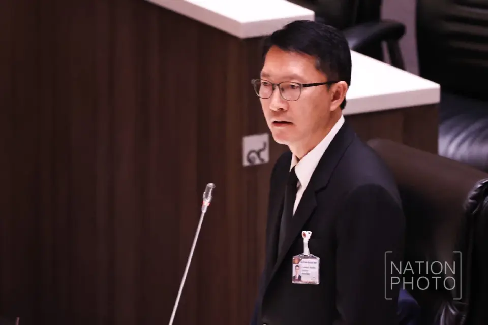 นายเลิศศักดิ์ พัฒนชัยกุล รองประธานสภา คนที่ 2