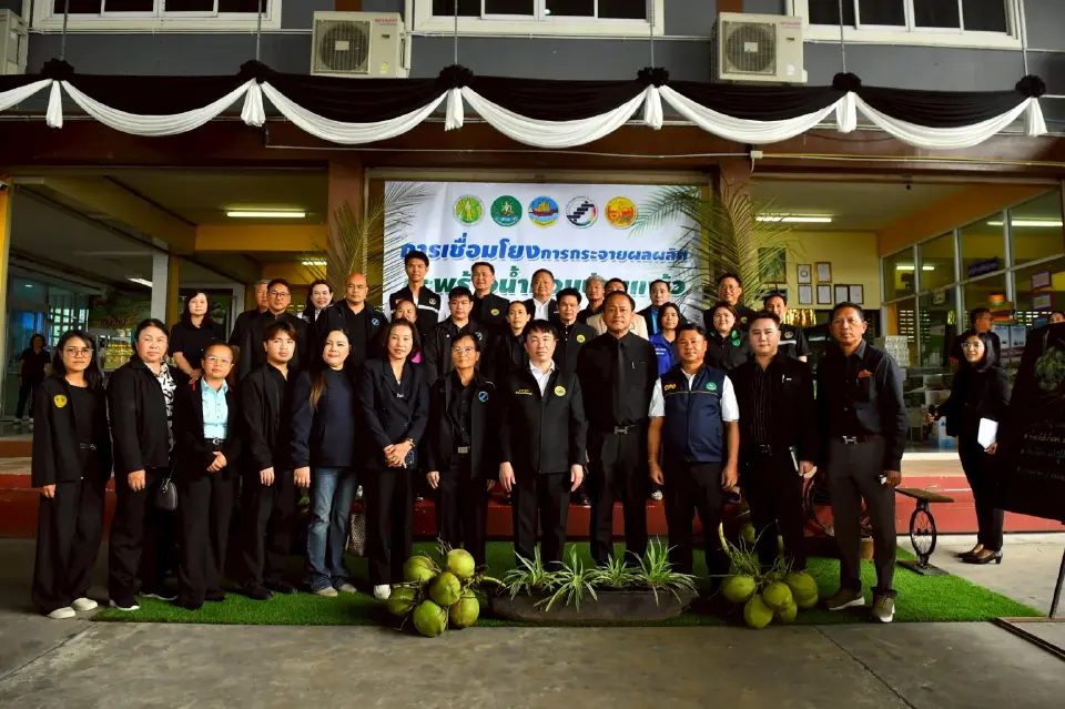 กรมส่งเสริมสหกรณ์ ดัดหลังล้งจีน  ดัน “ล้งกลางมะพร้าวน้ำหอม” ปลดแอกต่างชาติเอาเปรียบ