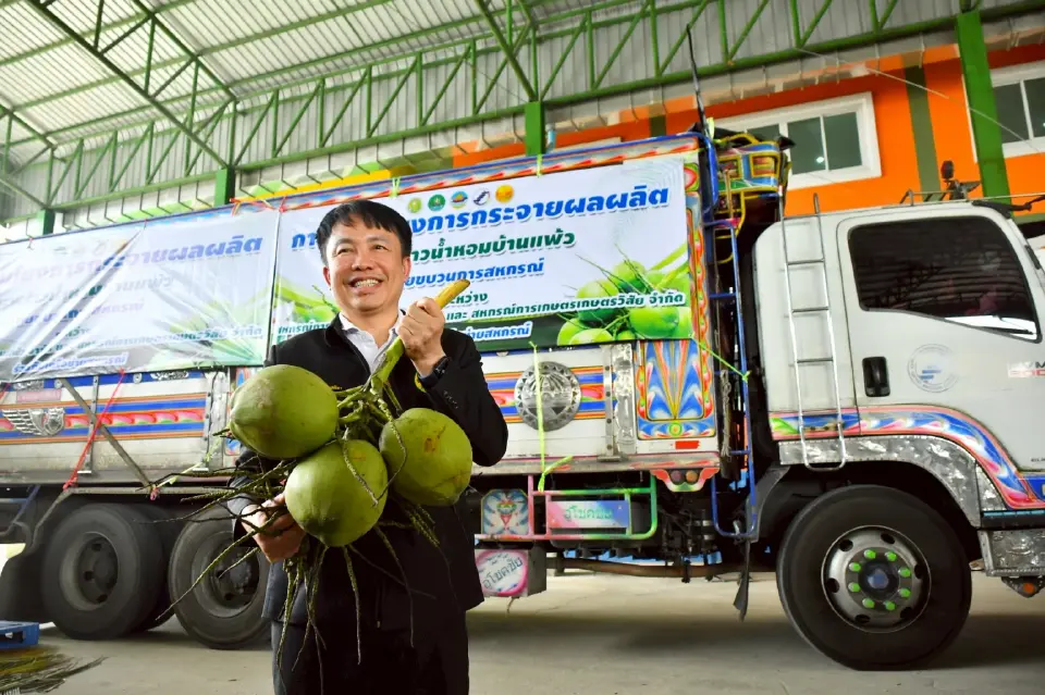 กรมส่งเสริมสหกรณ์ ดัดหลังล้งจีน  ดัน “ล้งกลางมะพร้าวน้ำหอม” ปลดแอกต่างชาติเอาเปรียบ