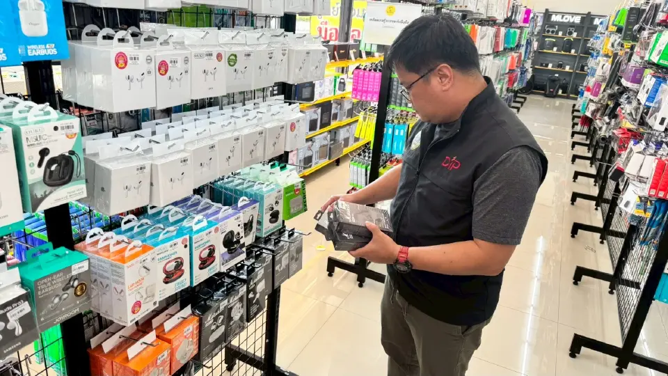 กรมทรัพย์สินฯ บุกปราบของปลอม ยึด 5.2 แสนชิ้น เสียหาย 690 ล้าน