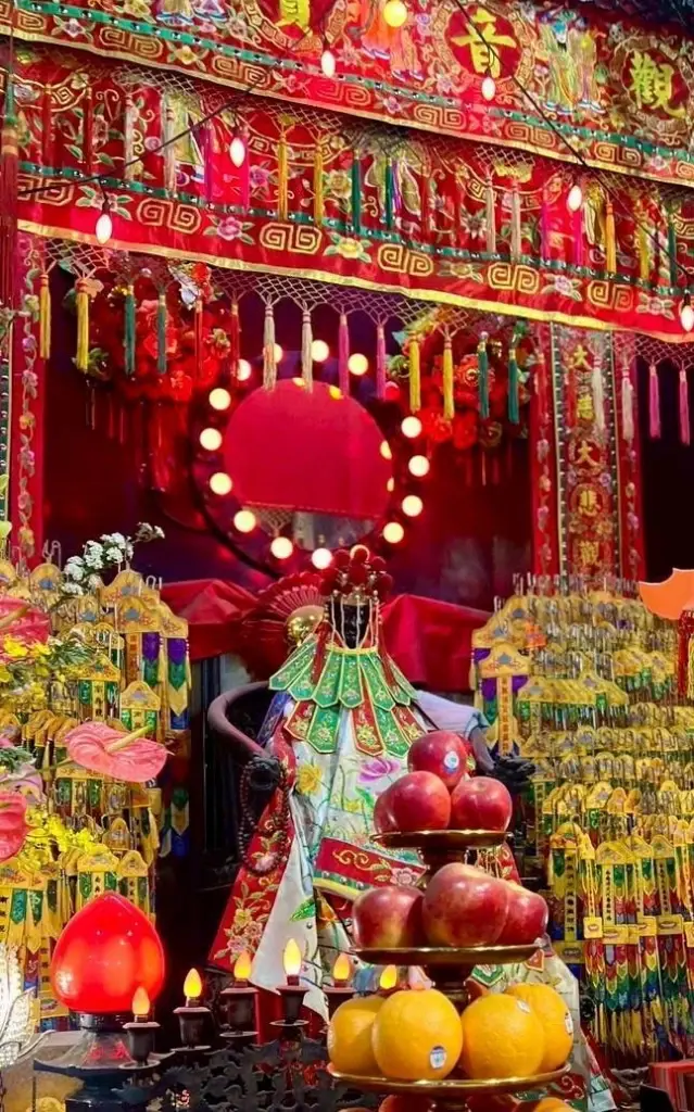 ไอคอนสยาม พาสมาชิก VIP บินฮ่องกง ไหว้ 7 วัดมงคล เปิดดวงรับปีม้าไฟ!