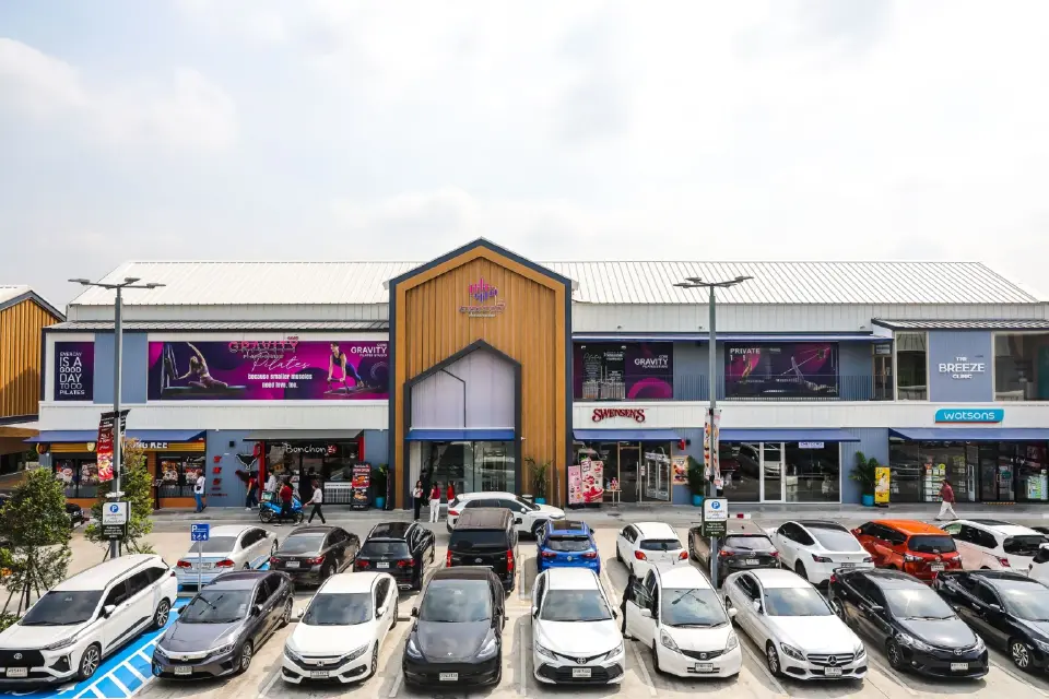 ชิงกำลังซื้อฝั่งธน ทุ่ม 200 ล้านปั้น LITTLE WALK ดึง 40 แบรนด์ดังเจาะกลุ่ม  Rising Star