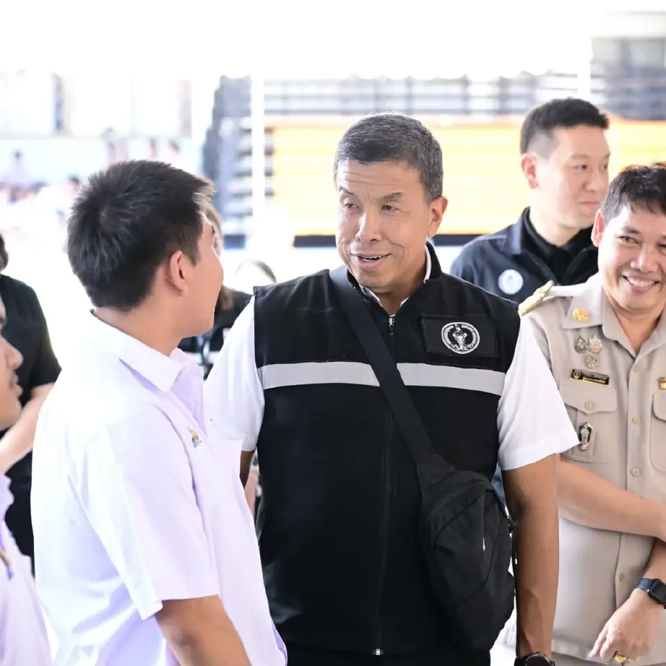 “ชัชชาติ”ออกมาตรการ รร.สังกัด กทม. 437 แห่ง งดใช้มือถือในเวลาเรียน เริ่ม 18 พ.ค.