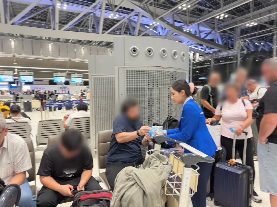 สนามบินสุวรรณภูมิ เผย 9 สายการบิน รวม 32 เที่ยวบิน กระทบปิดน่านฟ้า เร่งช่วยผู้โดยสาร