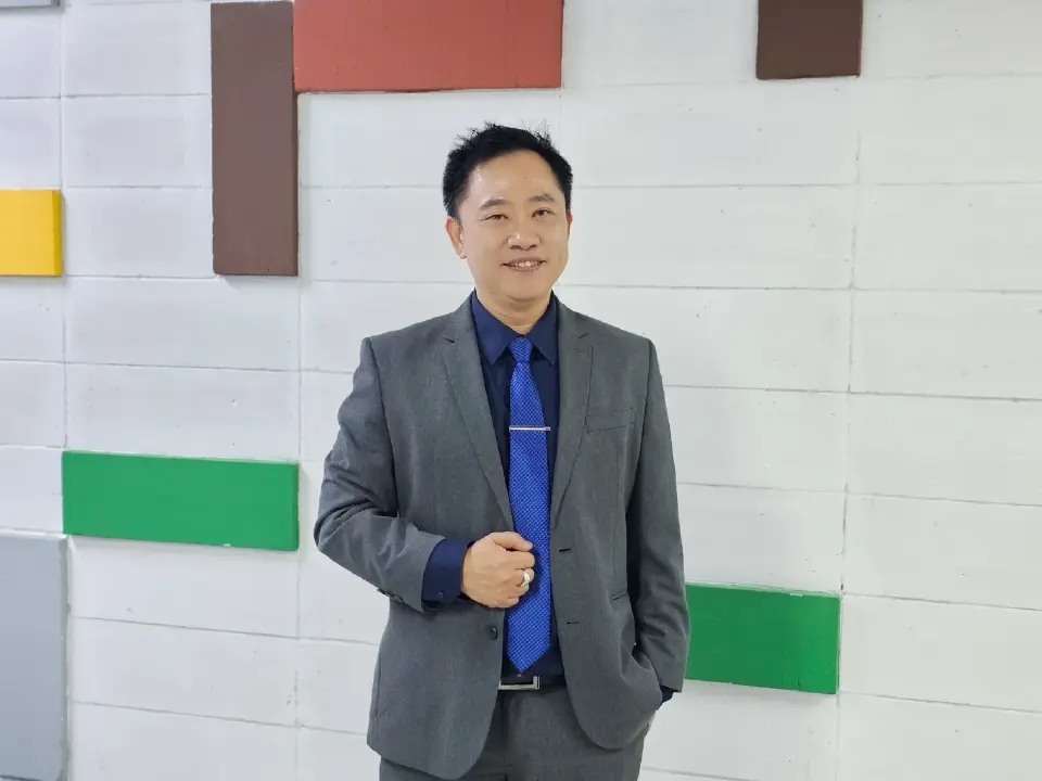 อาทิตย์ ทีปกรสุขเกษม