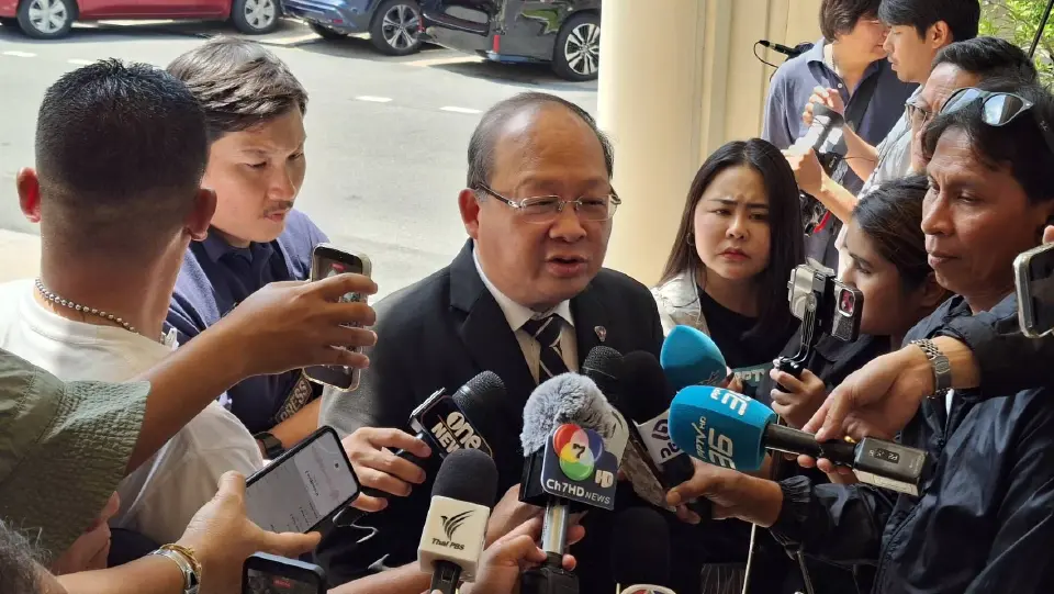 นายเกรียงไกร เธียรนุกุล ประธานสภาอุตสาหกรรมแห่งประเทศไทย (ส.อ.ท.) 