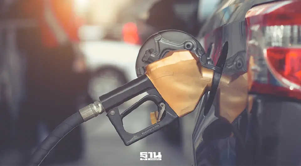 รัฐบาล สั่งผู้ค้าต่างชาติทุกรายตรึงราคาดีเซล หลังคนแห่เติมน้ำมันแน่นปั๊ม