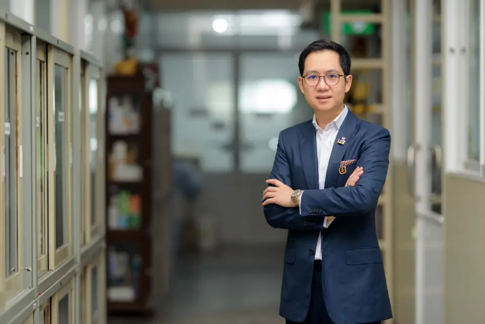 นายพิษณุ แดงประเสริฐ รองประธานกรรมการบริหารสายงานการขายและการตลาด บริษัท โรงงานเภสัชอุตสาหกรรมเจเอสพี (ประเทศไทย) จำกัด (มหาชน)