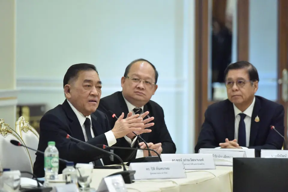 นายพจน์ อร่ามวัฒนานนท์ ประธานกรรมการหอการค้าไทย และสภาหอการค้าแห่งประเทศไทย