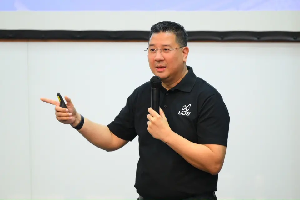 นายสิทธิกร ดิเรกสุนทร กรรมการและผู้จัดการทั่วไป บรรษัทประกันสินเชื่ออุตสาหกรรมขนาดย่อม (บสย.)