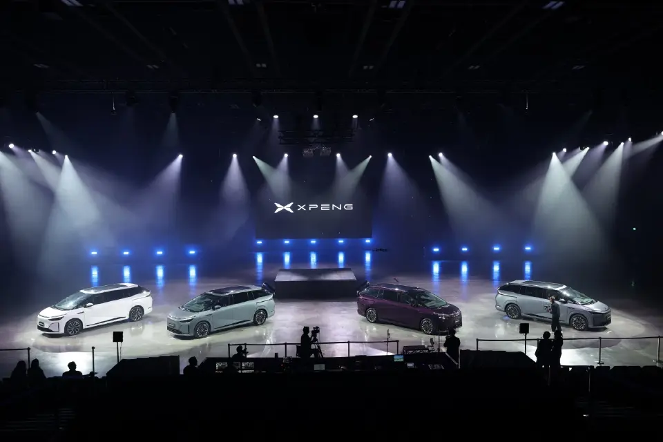 เปิดตัวครั้งแรกของโลกในไทย XPENG X9 ราคาเริ่มต้น  2.399 ล้านบาท