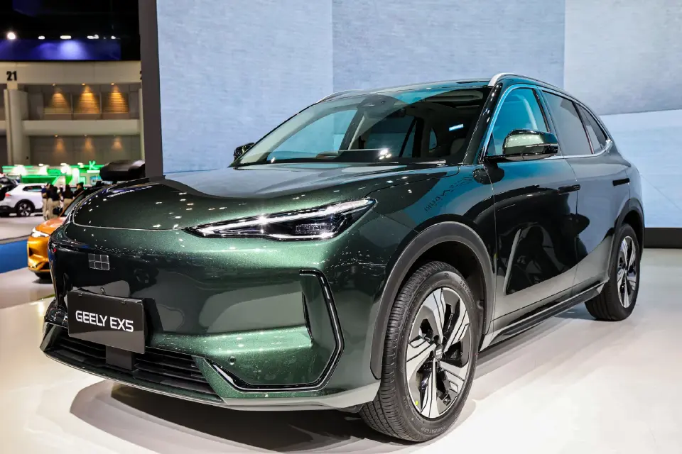 ธนบุรีนอยสเติน เปิดตัว GEELY EX5 MAX+ -EX2 Shooting Star ในงานมอเตอร์โชว์ 2026