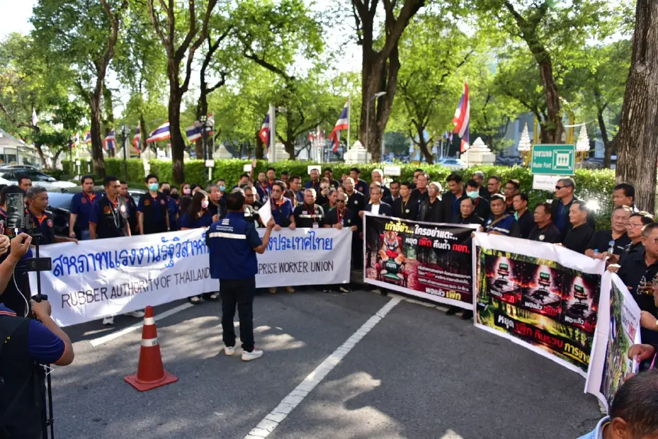 ปลัดเกษตรฯ รับข้อเสนอเครือข่าย กยท. ชะลอสรรหาผู้ว่า–ปลดเพดานอายุบอร์ด 65 ปี