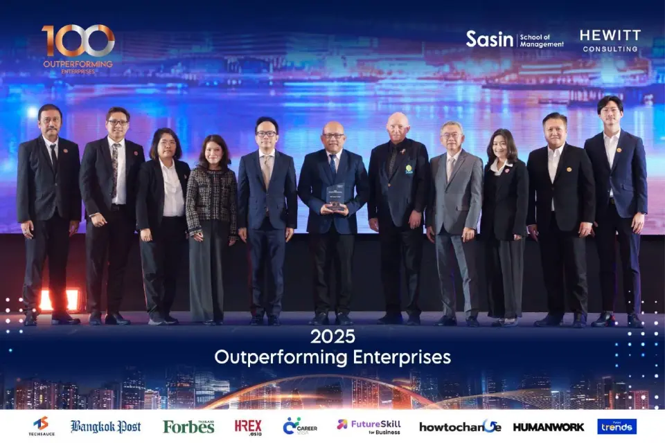 BLCP ติดโผ 100 Outperforming Enterprises 2025 คว้ารางวัลองค์กรต้นแบบระดับประเทศ
