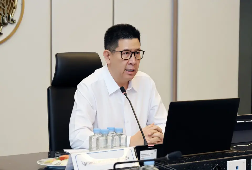 นายเอกนิติ นิติทัณฑ์ประภาศ รองนายกรัฐมนตรี และรัฐมนตรีว่าการกระทรวงการคลัง 