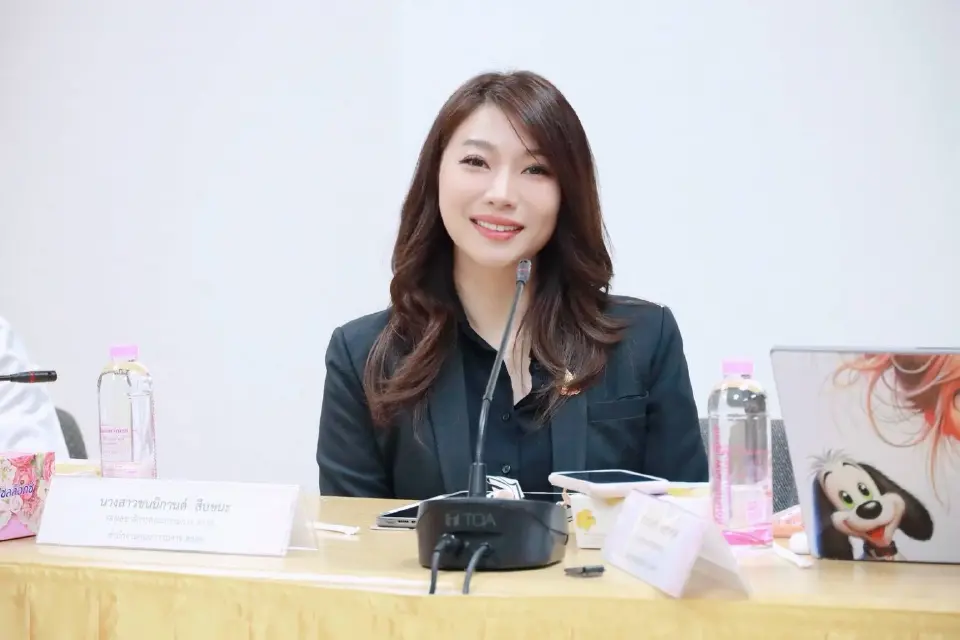 สกสค. เซ็น 5 เอกชนพิมพ์แบบเรียน โปร่งใสประหยัดงบ 255 ล้าน มั่นใจทันเปิดเทอม