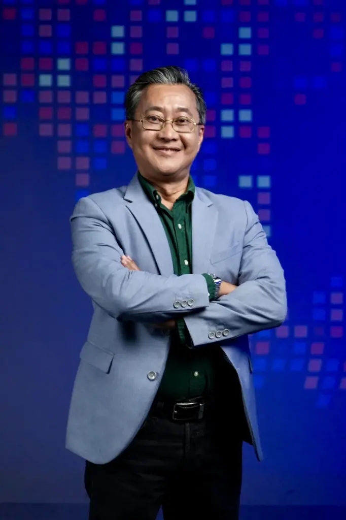 รองศาสตราจารย์ ดร.อัทธ์ พิศาลวานิช นักวิชาการอิสระและผู้เชี่ยวชาญด้านเศรษฐกิจระหว่างประเทศและอาเซียน 