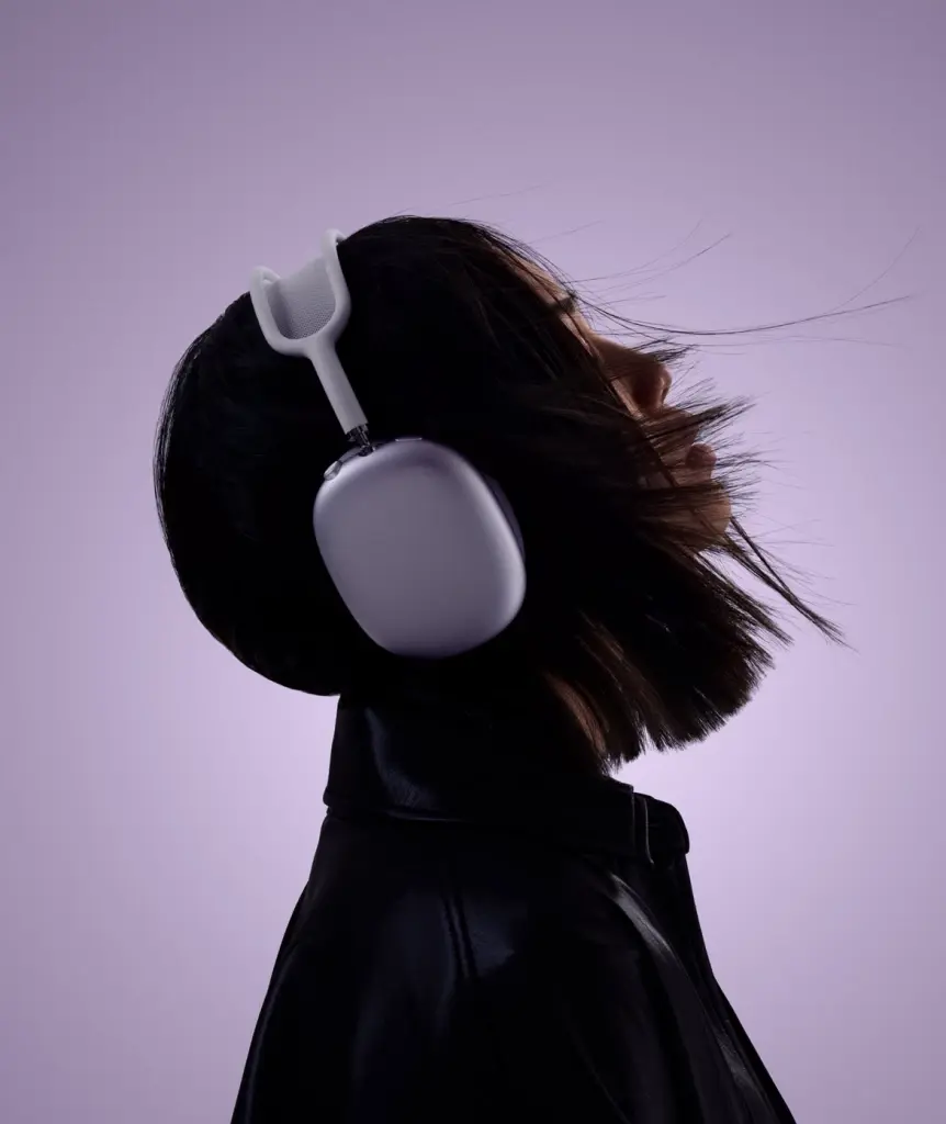 Apple ส่ง AirPods Max 2 ทลายกำแพงภาษาด้วยฟีเจอร์แปลภาษาสด