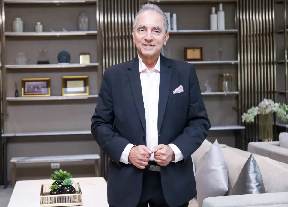 นายกวิน กิตติบุญญา 