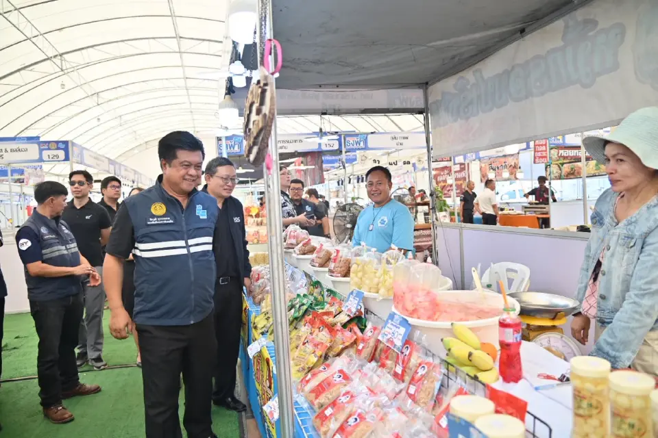 ผ่ามาตรการพาณิชย์ คุมราคาสินค้าลดค่าครองชีพ สู้วิกฤตน้ำมันแพง