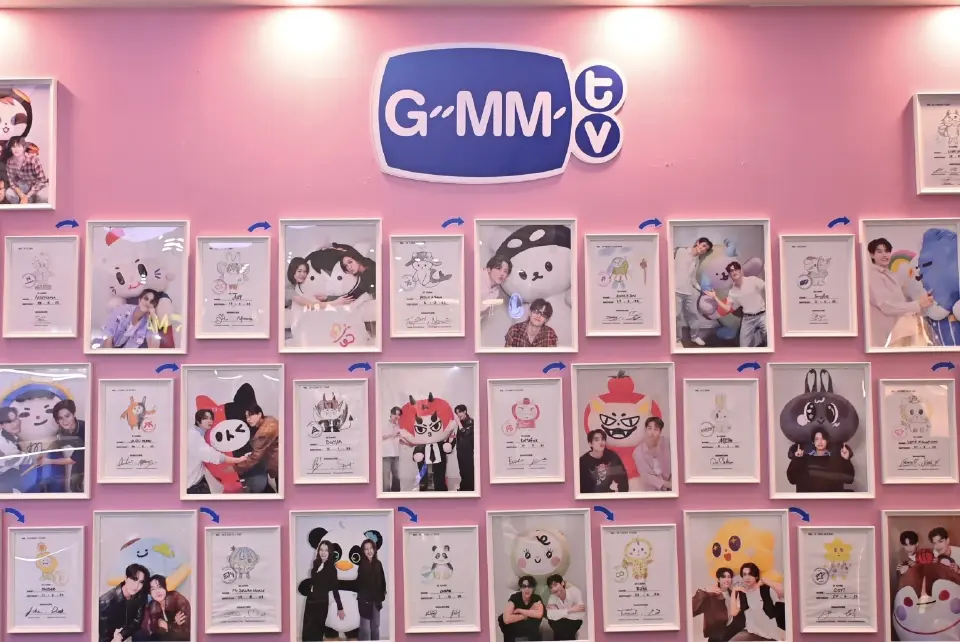 เดอะมอลล์ไลฟ์สโตร์  เปิด “House of Friends” ปลุกซัมเมอร์คึกคัก แฟนด้อมแห่ฉลองวันเกิด “POLCASAN” 