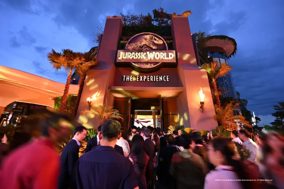 Jurassic World: The Experience
