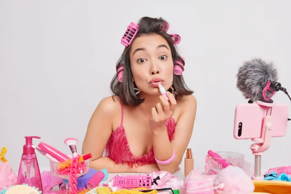 หมดยุคปั๊มยอดวิว แบรนด์แห่ซบ 'อินฟลูฯ เฉพาะทาง' สู้ต้นทุนแฝงพุ่ง