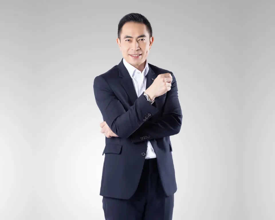 นายสิทธิเดช มัยลาภ 