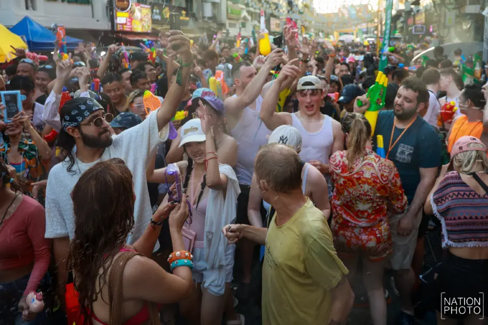 สื่อนอก ยก ‘สงกรานต์ไทย’ เวิลด์อีเว้นท์  คาดนักท่องเที่ยวต่างชาติทะลุครึ่งล้าน