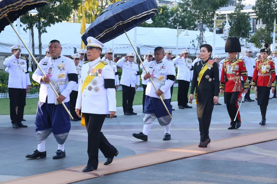 ในหลวง พระราชินี เสด็จฯ ถวายราชสักการะปฐมบรมราชานุสรณ์ เนื่องในวันจักรี ประจำปี 2569 