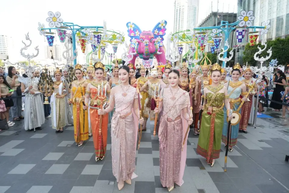 เริ่มแล้ว "สงกรานต์ไอคอนสยาม" สาดสนุก 5 วันรวด ขนทัพ 76 ศิลปิน-นางสงกรานต์ซุปตาร์ ฉลองปีใหม่ไทยสุดยิ่งใหญ่