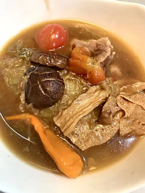 คนชงคนปรุง, โวลคาโน่ สปาเก็ตตี้ บ่อวิน อีท ฟอร์ กู๊ด, คีรี มันตรา กาญจนบุรี