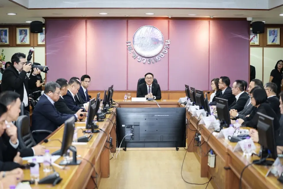 'จุลพันธ์' ดันมาตรการเร่งด่วน ลุยแก้ปมประกันสังคม-ลดเงินสมทบช่วยแรงงาน 