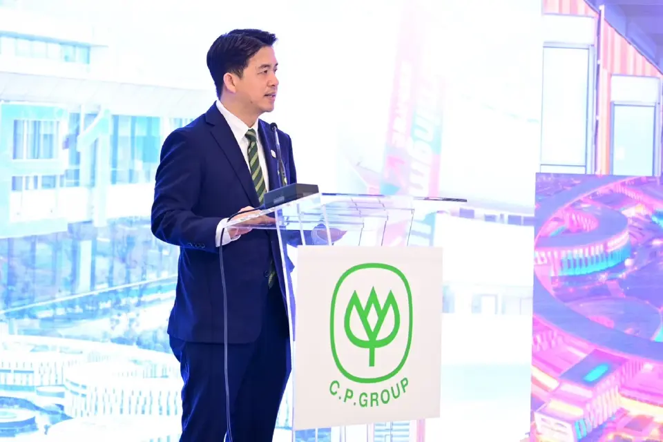 ดร.ธีระพล ถนอมศักดิ์ยุทธ ประธานคณะผู้บริหาร ด้านความยั่งยืนองค์กรและการพัฒนากลยุทธ์ เครือเจริญโภคภัณฑ์