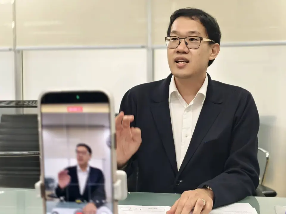 นพ.ธนัช เงินประเสริฐศรี กรรมการผู้จัดการ บริษัท ธนัชวิชญ์ แทรเวล กรุ๊ป จำกัด