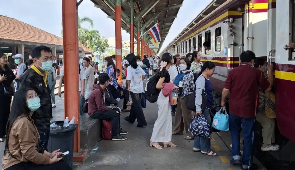 รฟท. สรุป 3 วันสงกรานต์ 69 คนแห่ขึ้นรถไฟเฉียด 3 แสน สายใต้ครองแชมป์คนแน่น