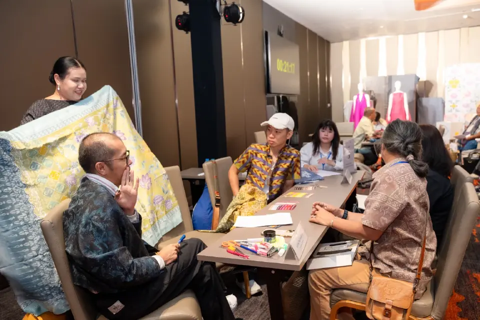 พช. ติวเข้ม Coaching ผ้าลายพระราชทาน ภาคกลาง ปั้นแฟชั่นไทยสู่สากล