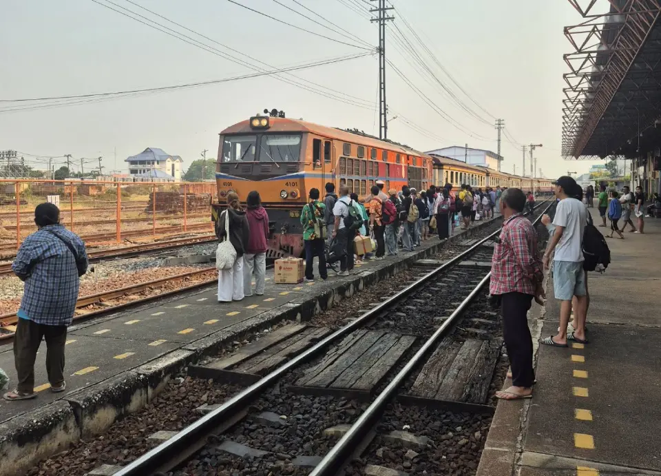 สงกรานต์ 2569 เดินทางทะลุ 20 ล้านคน อุบัติเหตุลด 16% คุมเข้มรับคนกลับ