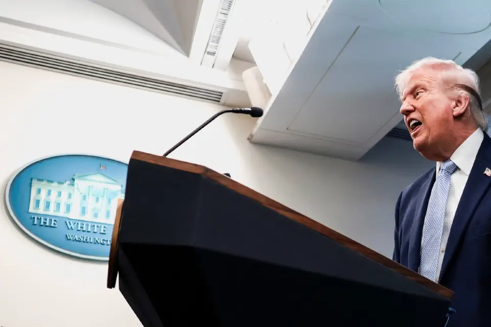 'ทรัมป์' ประกาศเดดไลน์ครั้งสุดท้าย ถล่มยับอิหร่าน หากไม่เปิดช่องแคบฮอร์มุซ