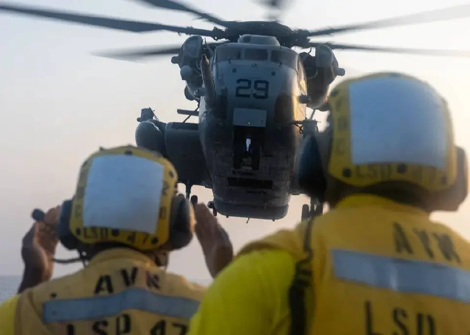 'ทรัมป์' ลั่นไม่ยอม ‘อิหร่าน’ ใช้การปิดช่องแคบฮอร์มุซ ขู่สหรัฐ เผยภาพ ปิดล้อมอิหร่าน