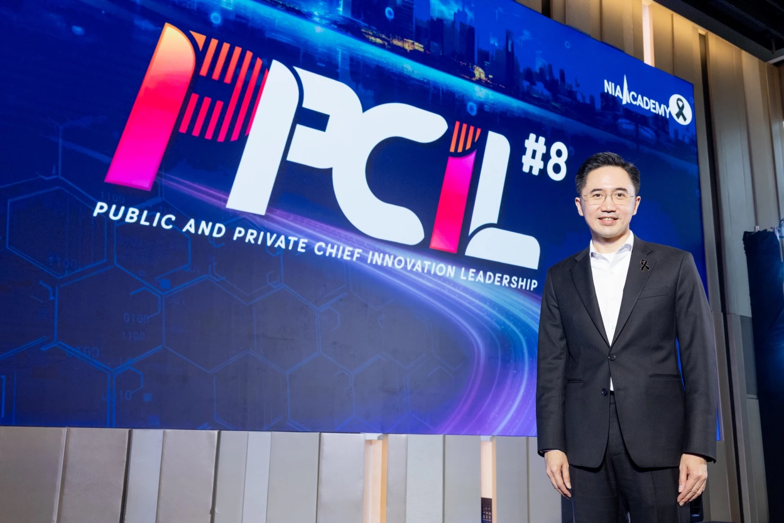 ศาสตราจารย์ ดร.ยศชนัน วงศ์สวัสดิ์