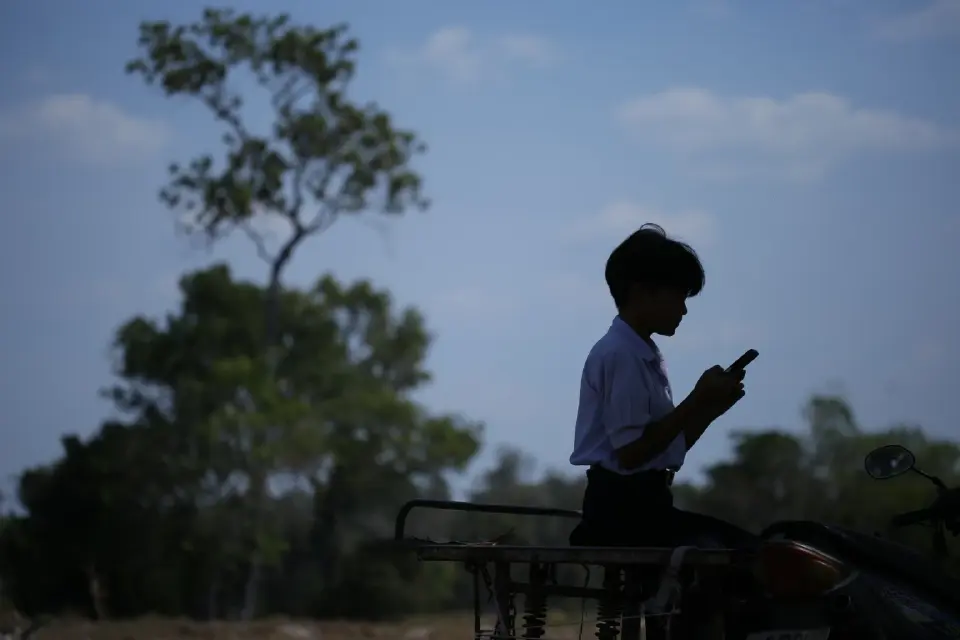 เปิด 5 สวัสดิการ กสศ. 'คูปองเรียนฟรี - SIM เน็ต' ช่วยเด็กยากจนไม่หลุดระบบการศึกษา